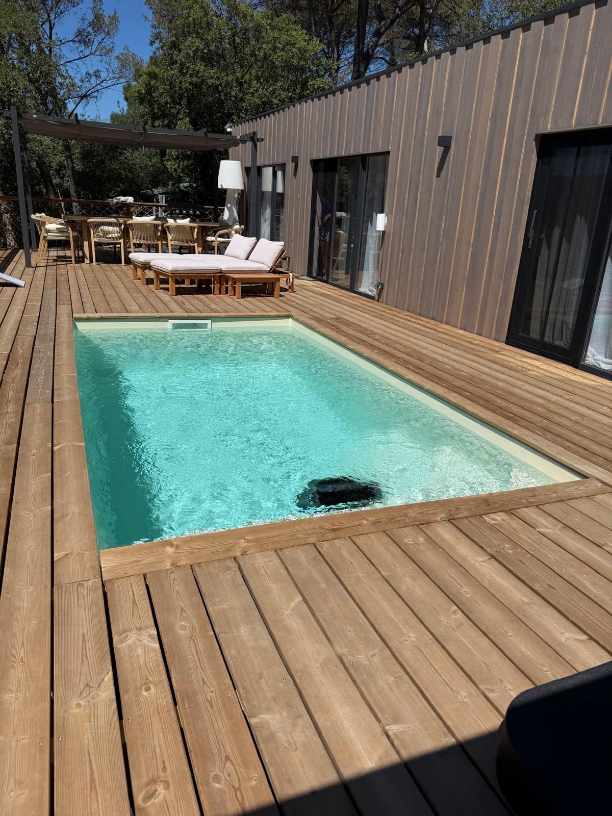 Piscine et chalet moderne au Domaine des Parcs, Pierrefeu-du-Var